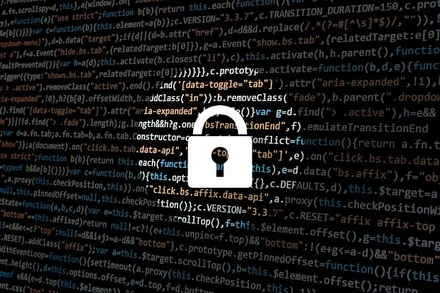 Comment les entreprises peuvent-elles s'assurer que leurs systèmes sont protégés contre les attaques de hacking ?
