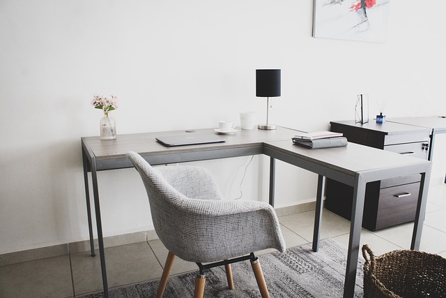Les accessoires indispensables pour optimiser votre espace de travail informatique